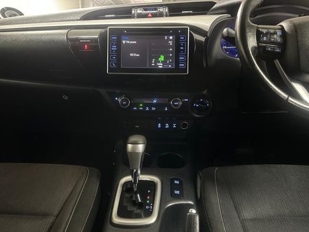 2017-Toyota-Hilux-28-GD-6-Raider-4x4-Double-Cab-Auto_11