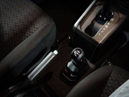 2024-Suzuki-Jimny-15-GLX-Auto_16