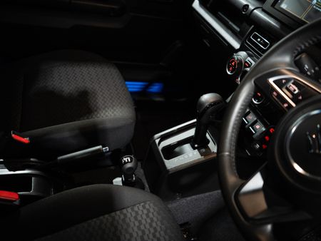 2024-Suzuki-Jimny-15-GLX-Auto_18