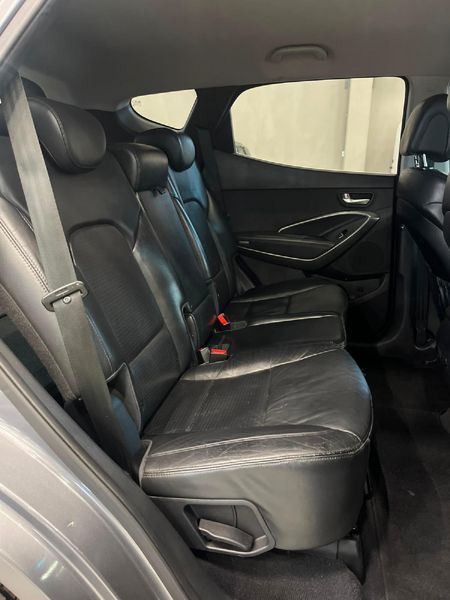 2013-Hyundai-Santa-Fe-R22-Premium-Auto_12