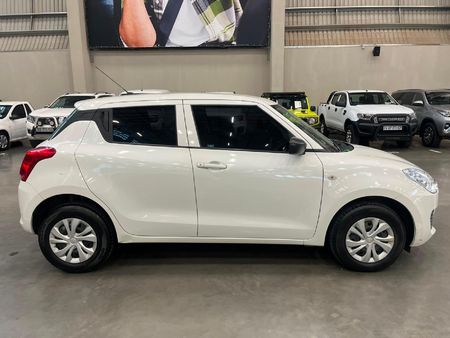 2022-Suzuki-Swift-12-GA_12