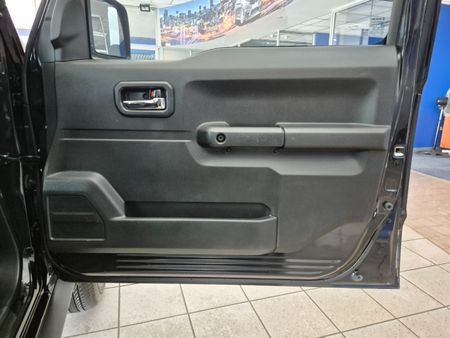 2024-Suzuki-Jimny-15-GLX-Auto_12