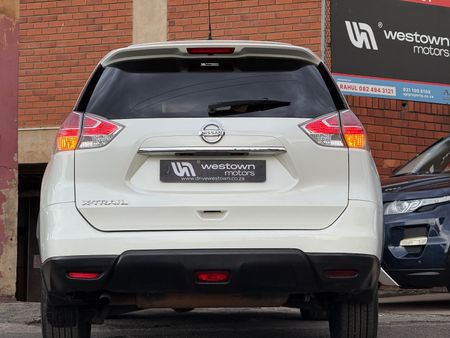 2016-Nissan-X-Trail-20-XE_5