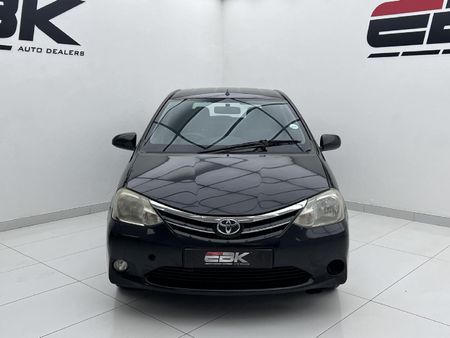 2013-Toyota-Etios-15-XS-5-dr_1