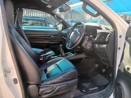 2020-Toyota-Hilux-28-GD-6-Raider-4x4-Single-Cab_4