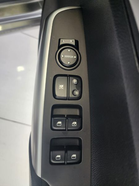 2025-Kia-Picanto-10-LS_14