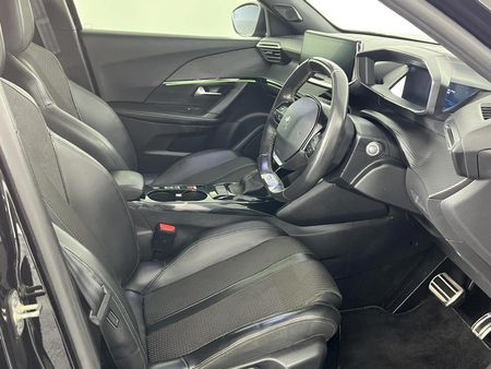 2021-Peugeot-2008-GT-12T-Auto_9