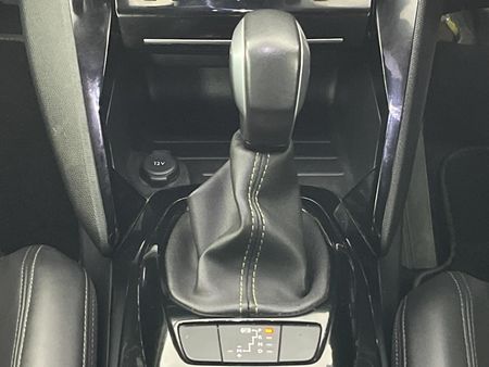 2021-Peugeot-2008-GT-12T-Auto_10