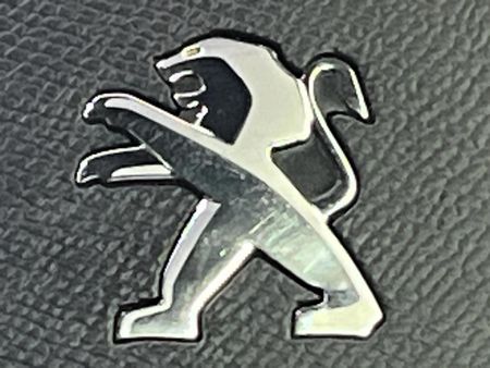 2021-Peugeot-2008-GT-12T-Auto_11