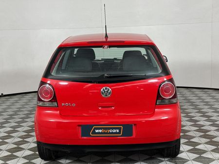 2013-Volkswagen-Polo-Vivo-14-Trendline-5-dr_10