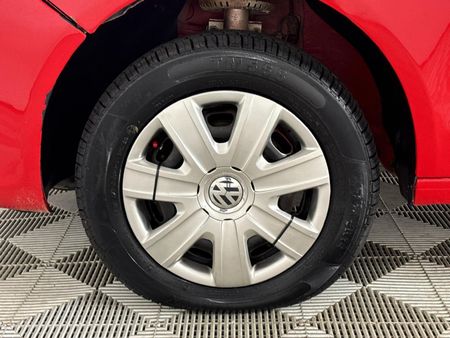 2013-Volkswagen-Polo-Vivo-14-Trendline-5-dr_2
