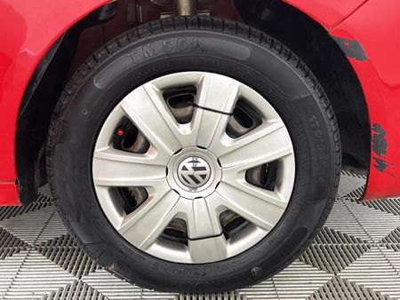 2013-Volkswagen-Polo-Vivo-14-Trendline-5-dr_3