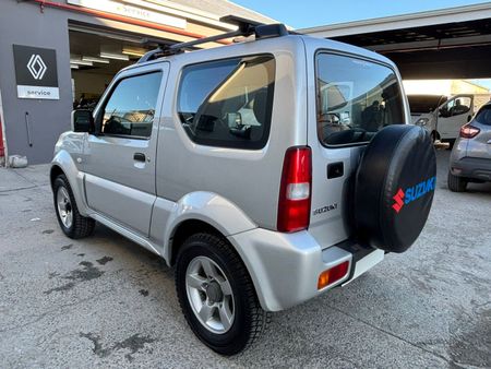 2014-Suzuki-Jimny-13_2