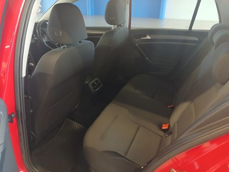 2018-Volkswagen-Golf-VII-14-TSI-Comfortline-Auto_9