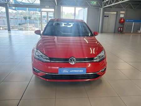 2018-Volkswagen-Golf-VII-14-TSI-Comfortline-Auto_1