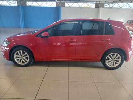 2018-Volkswagen-Golf-VII-14-TSI-Comfortline-Auto_3