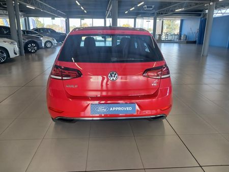 2018-Volkswagen-Golf-VII-14-TSI-Comfortline-Auto_5