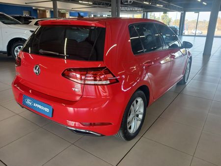 2018-Volkswagen-Golf-VII-14-TSI-Comfortline-Auto_6