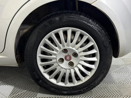 2013-Fiat-Punto-14-Easy_6
