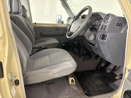 2020-Toyota-Land-Cruiser-79-45-D-Namib-Single-Cab_7