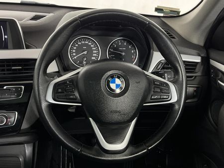 2017-BMW-X1-sDrive18i-xLine-Auto_11