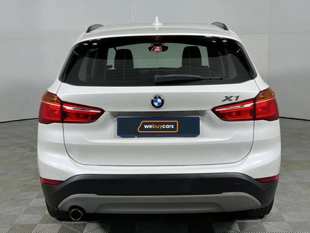 2017-BMW-X1-sDrive18i-xLine-Auto_17