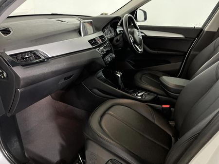2017-BMW-X1-sDrive18i-xLine-Auto_8