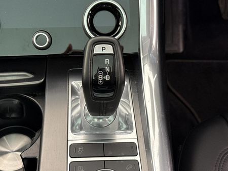 2019-Land-Rover-Range-Rover-Sport-30-D-SE-190kW_10
