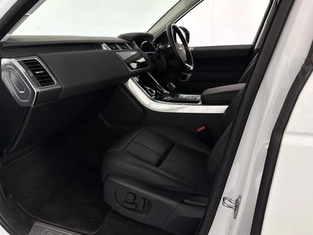 2019-Land-Rover-Range-Rover-Sport-30-D-SE-190kW_8