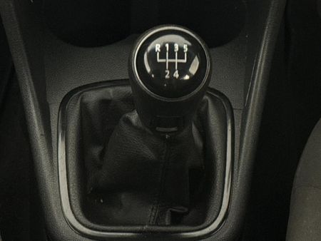 2019-Volkswagen-Polo-Vivo-14-Trendline-5-dr_10