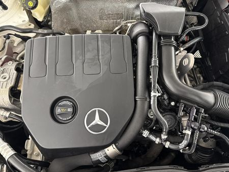 2023-Mercedes-Benz-A-Class-A-200-progressive-Sedan_10