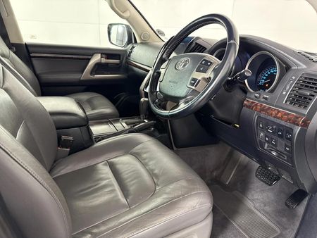 2009-Toyota-Land-Cruiser-200-TD-V8-VX-Auto_9