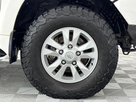 2009-Toyota-Land-Cruiser-200-TD-V8-VX-Auto_5