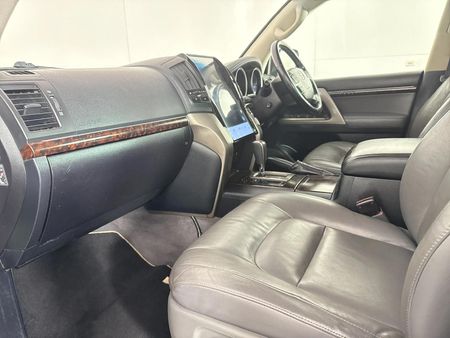 2009-Toyota-Land-Cruiser-200-TD-V8-VX-Auto_8