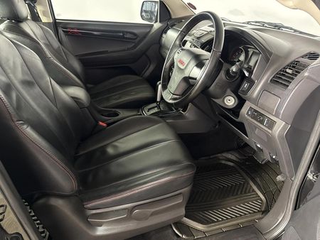 2021-Isuzu-D-Max-300-X-Rider-Auto-Double-Cab_9