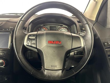 2021-Isuzu-D-Max-300-X-Rider-Auto-Double-Cab_11