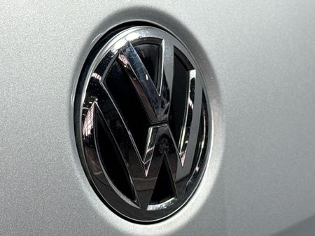 2017-Volkswagen-Polo-12-TSI-Highline-81kW_11
