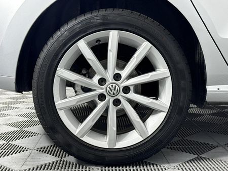 2017-Volkswagen-Polo-12-TSI-Highline-81kW_7