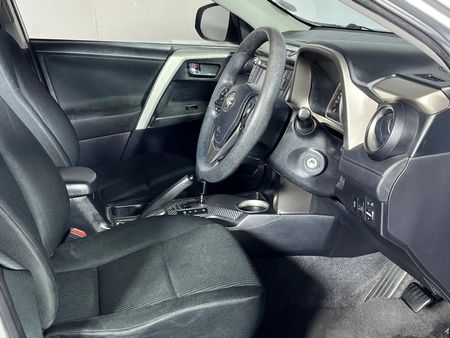 2013-Toyota-RAV4-20-GX-Auto_9