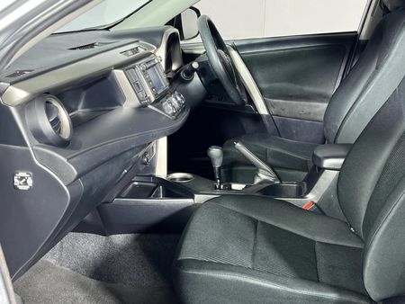 2013-Toyota-RAV4-20-GX-Auto_8