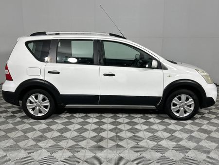 2011-Nissan-Livina-16-Acenta-X-Gear_18