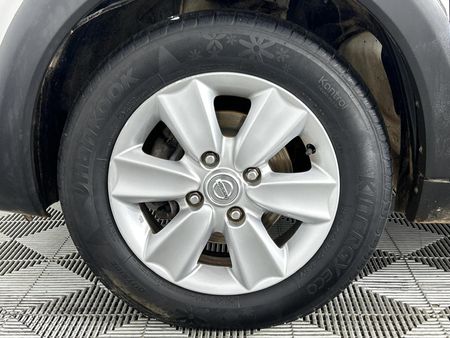 2011-Nissan-Livina-16-Acenta-X-Gear_4