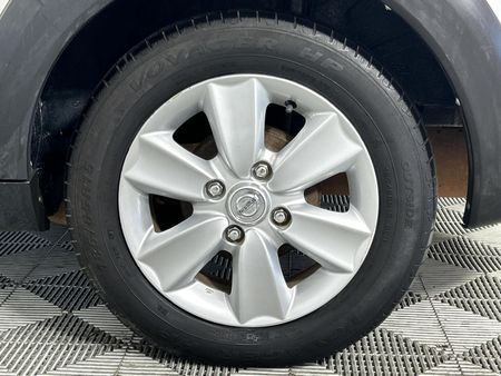 2011-Nissan-Livina-16-Acenta-X-Gear_6