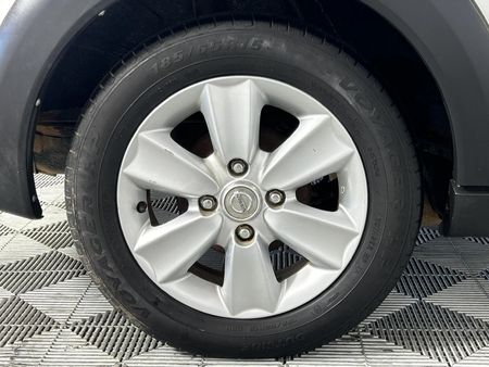 2011-Nissan-Livina-16-Acenta-X-Gear_7