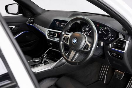 2019-BMW-3-Series-330d-M-Sport-Auto_6