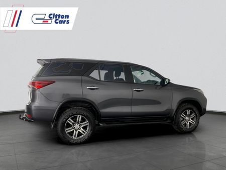 2022-Toyota-Fortuner-24-GD-6-Raised-Body-Auto_4