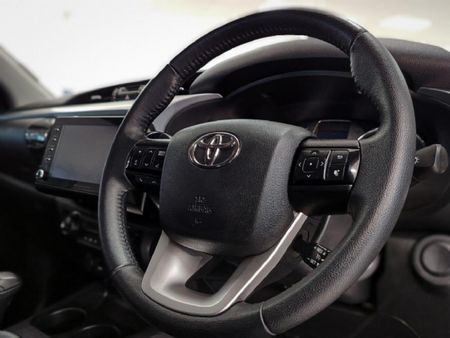 2024-Toyota-Hilux-28-GD-6-Raised-Body-Raider-Auto-Double-Cab_17