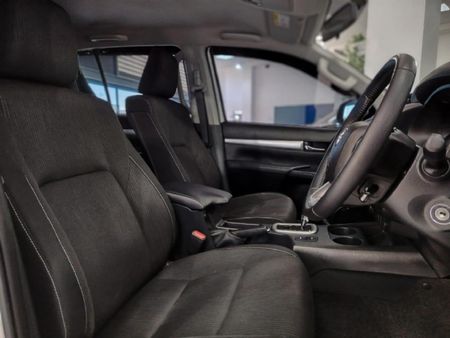 2024-Toyota-Hilux-28-GD-6-Raised-Body-Raider-Auto-Double-Cab_8