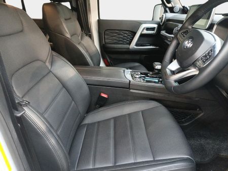 2025-BAIC-B40-20T-Plus-Champion-Auto_8