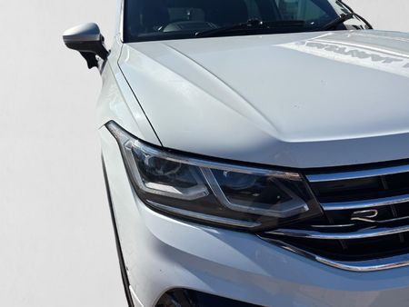2023-Volkswagen-Tiguan-R-20-TSI-4M-Auto-235kw_8